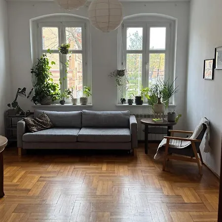Cozy Flat With Parking Space